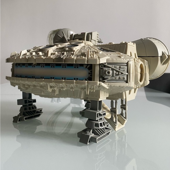 The Millennium Falcon Playschool brand. Excellent condition. Rare vintage find. - Picture 2 of 3